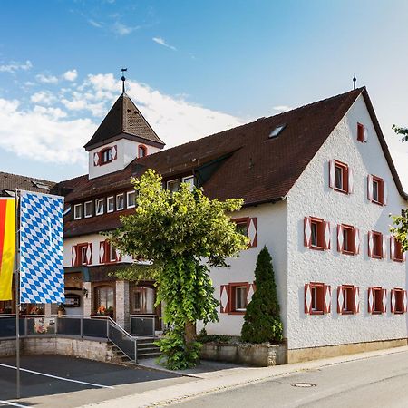 Wirtshaus & Hotel Goldener Greif Edelsfeld Buitenkant foto