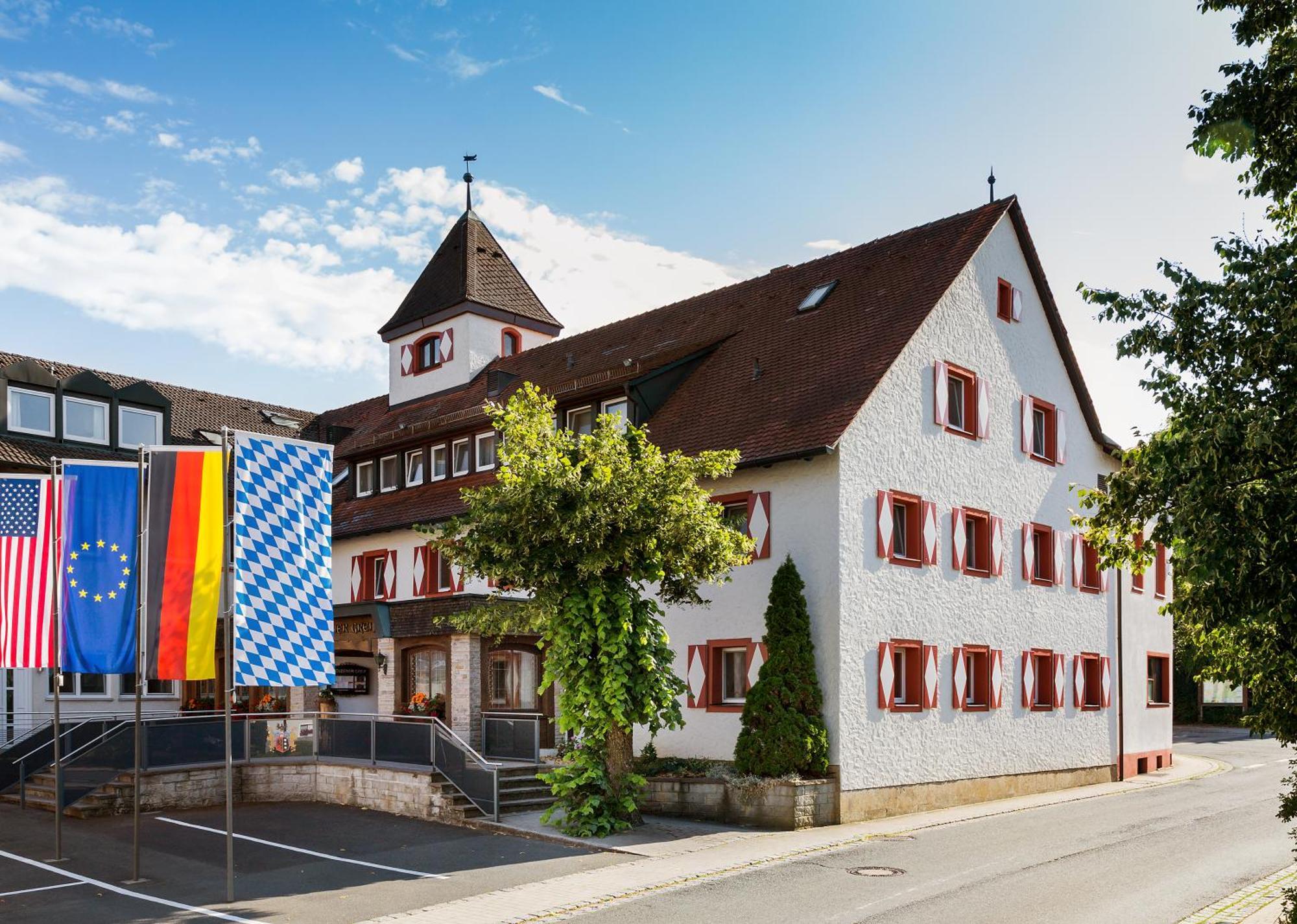 Wirtshaus & Hotel Goldener Greif Edelsfeld Buitenkant foto